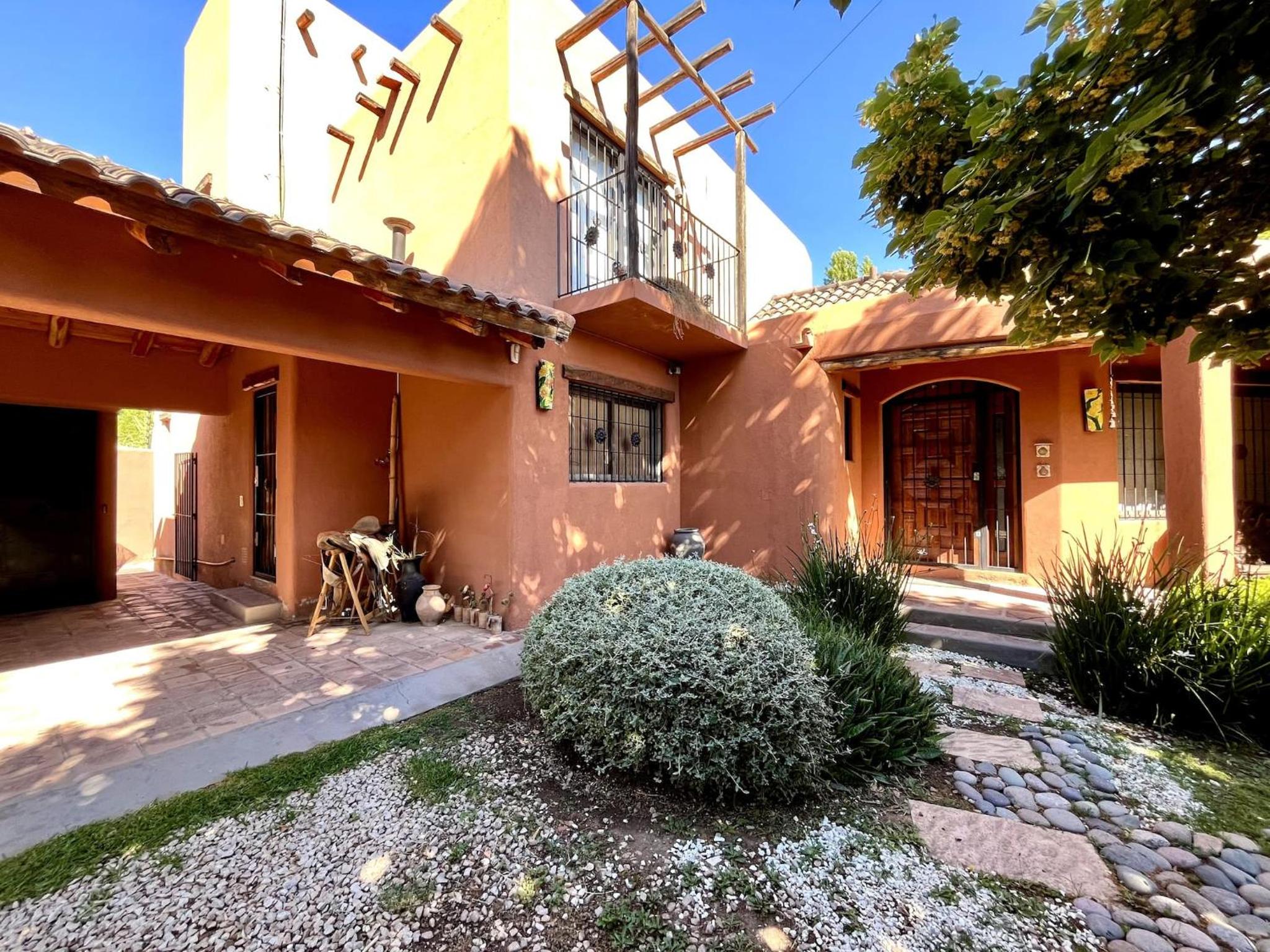 Casa cuencos, en chacras de coria