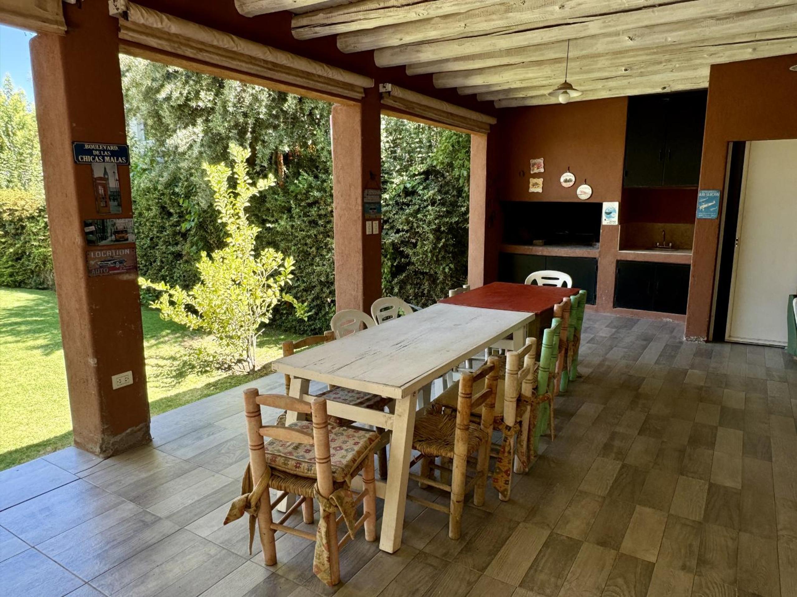 Casa cuencos, en chacras de coria