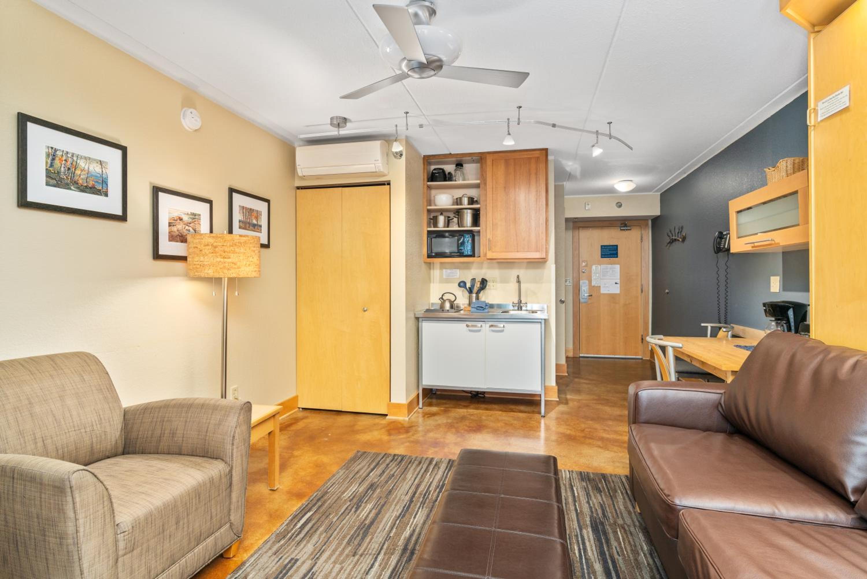 East Bay Suites
