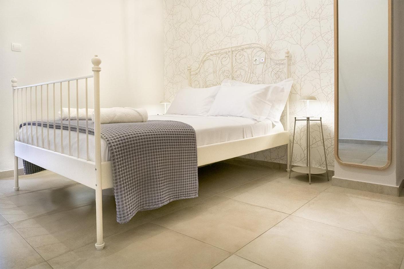 Hestia's Aura, a luxurius and cozy appartment in Athens