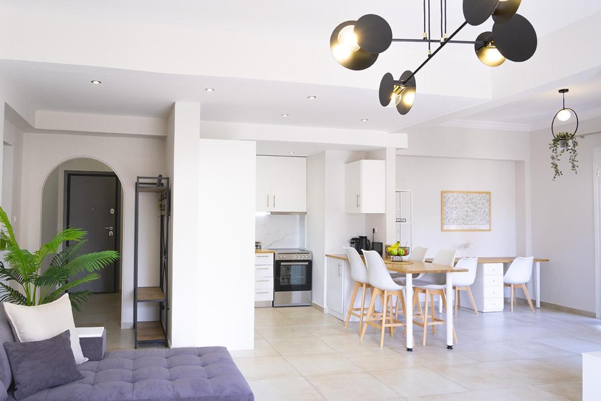 Hestia's Aura, a luxurius and cozy appartment in Athens