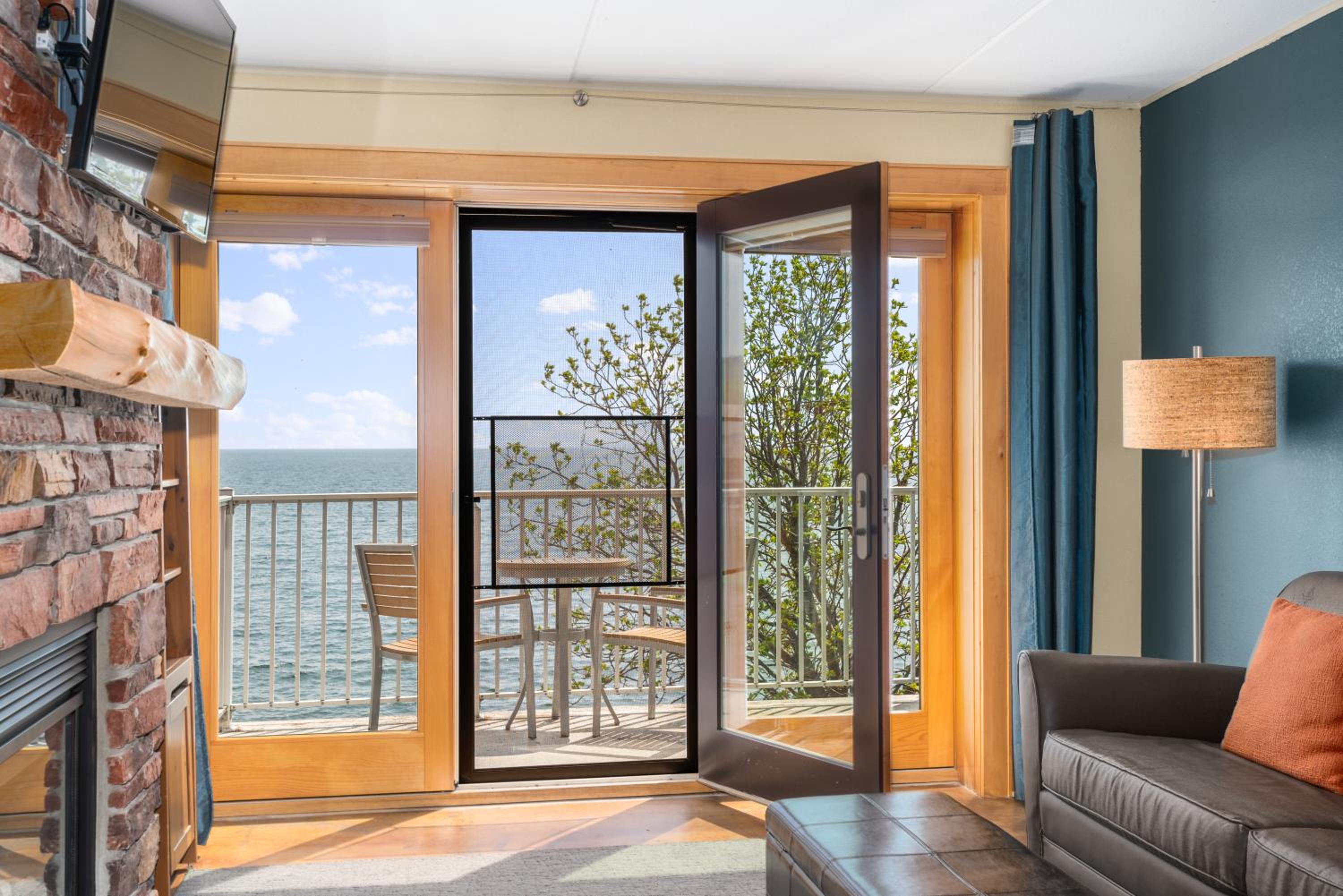 East Bay Suites