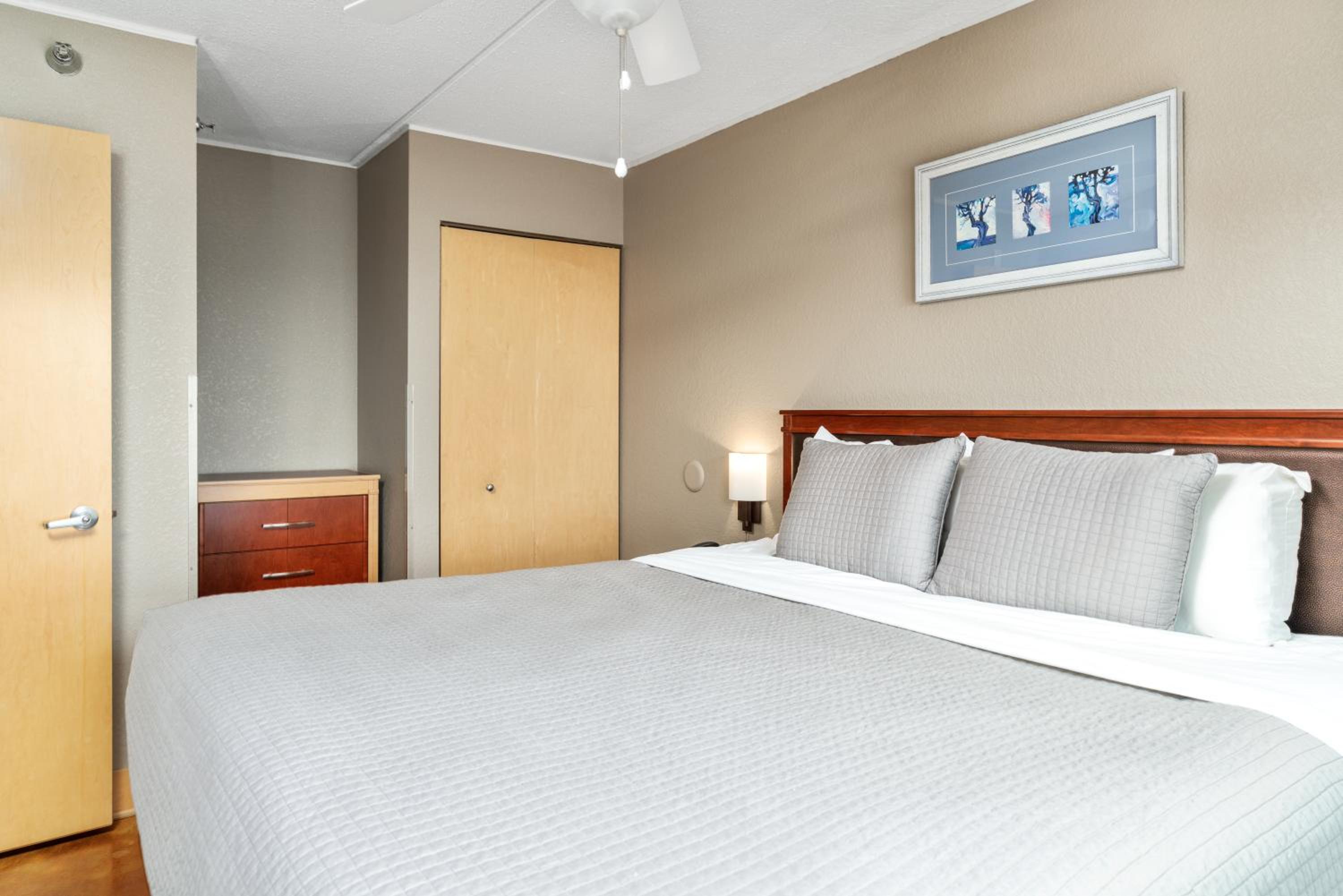 East Bay Suites