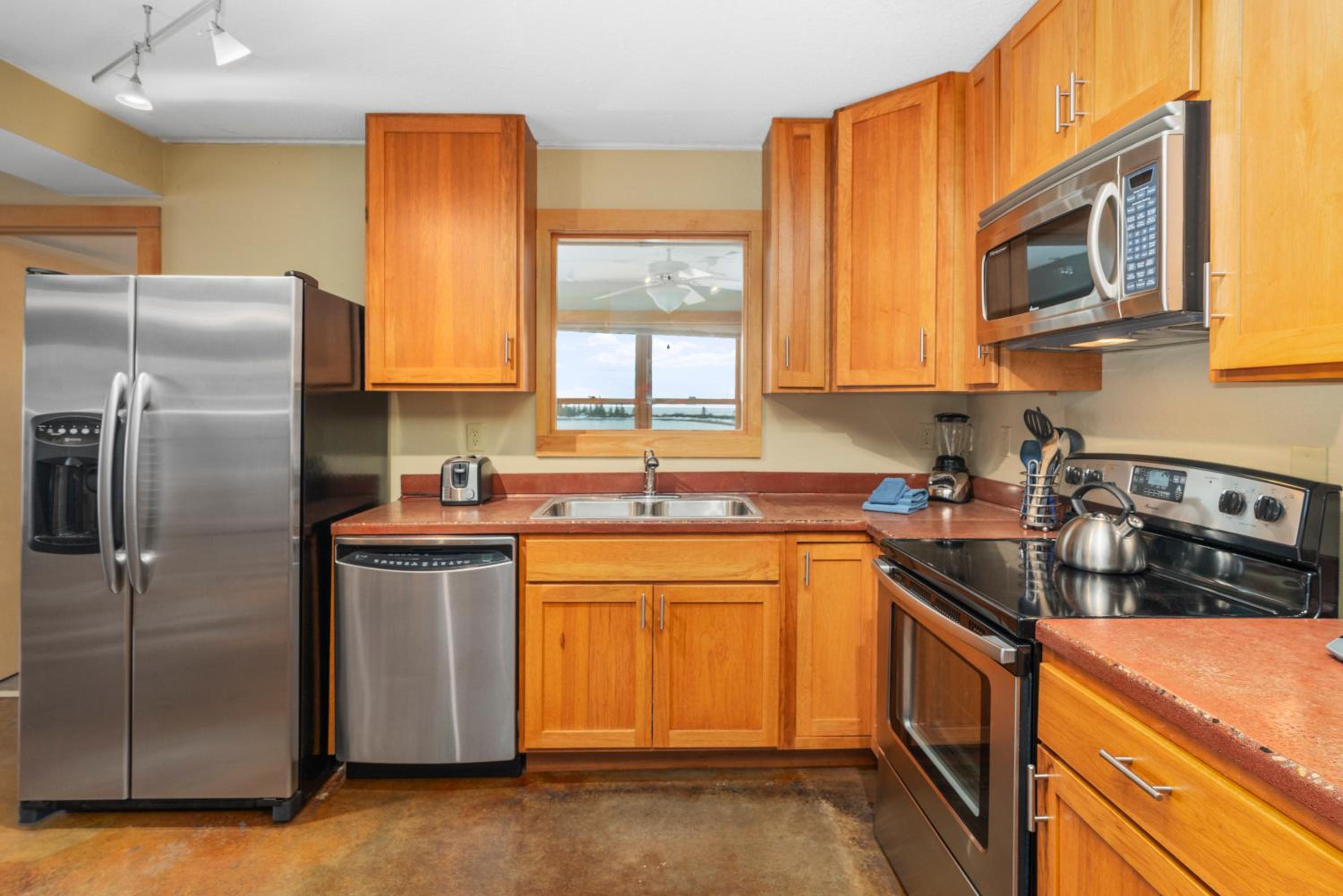 East Bay Suites