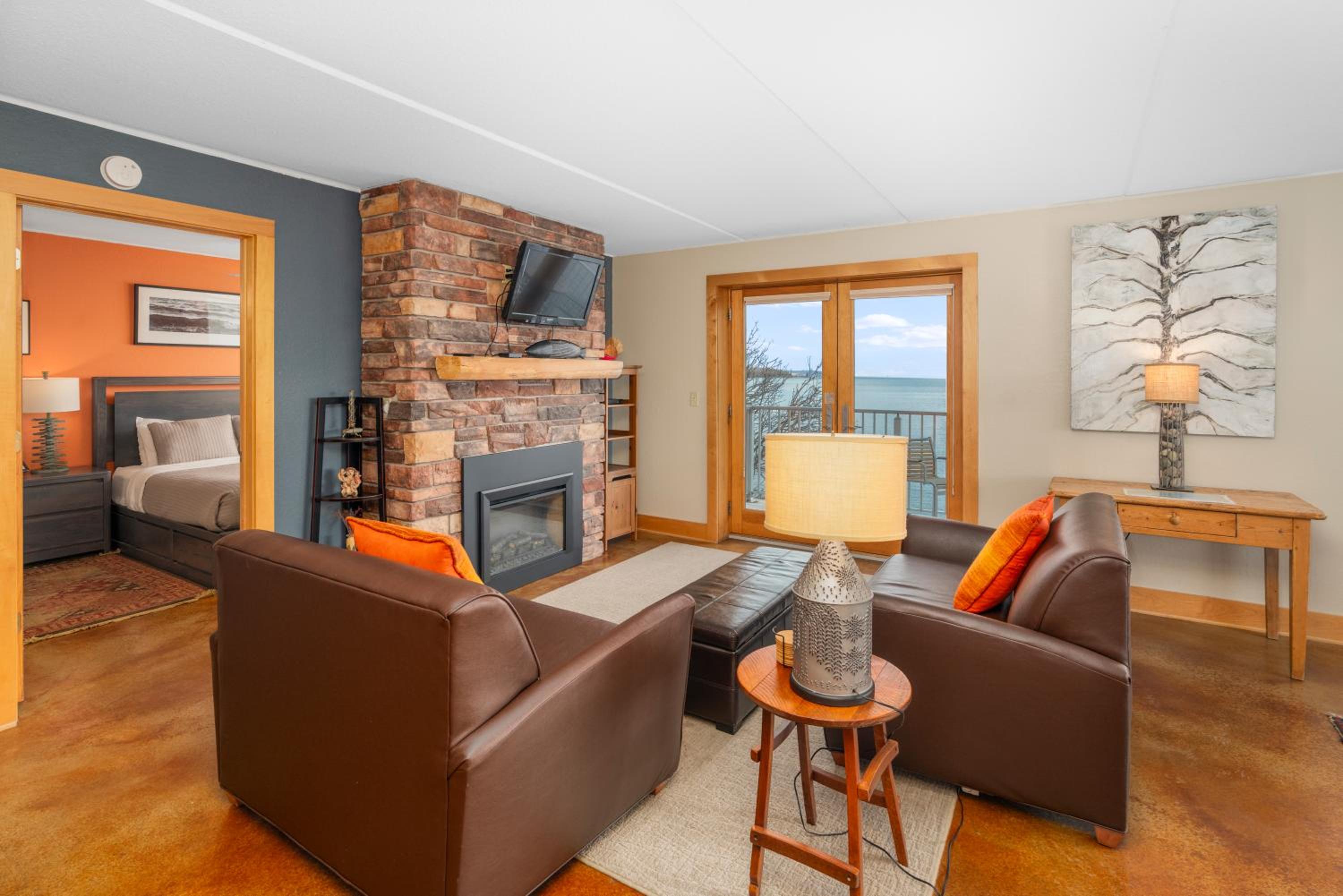 East Bay Suites