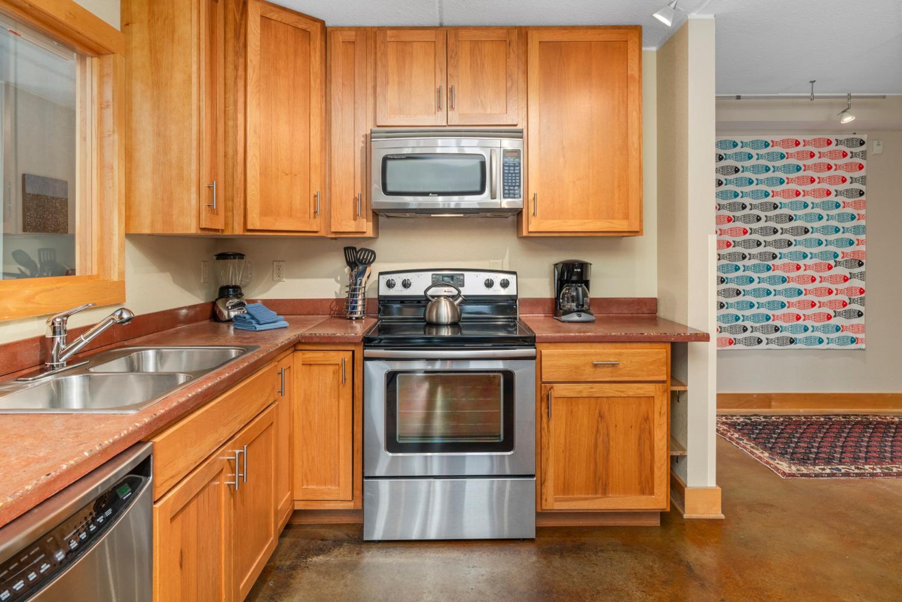 East Bay Suites