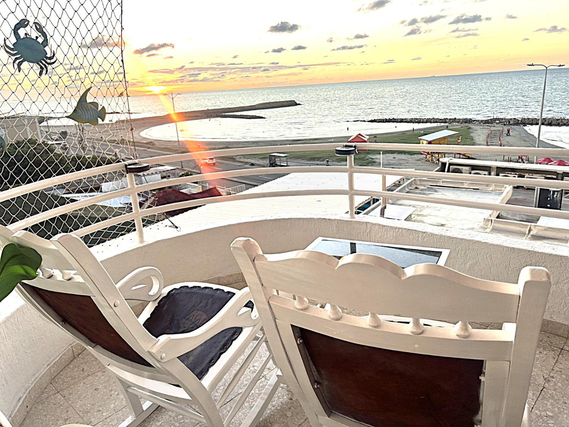 frente al mar con balcony piscina