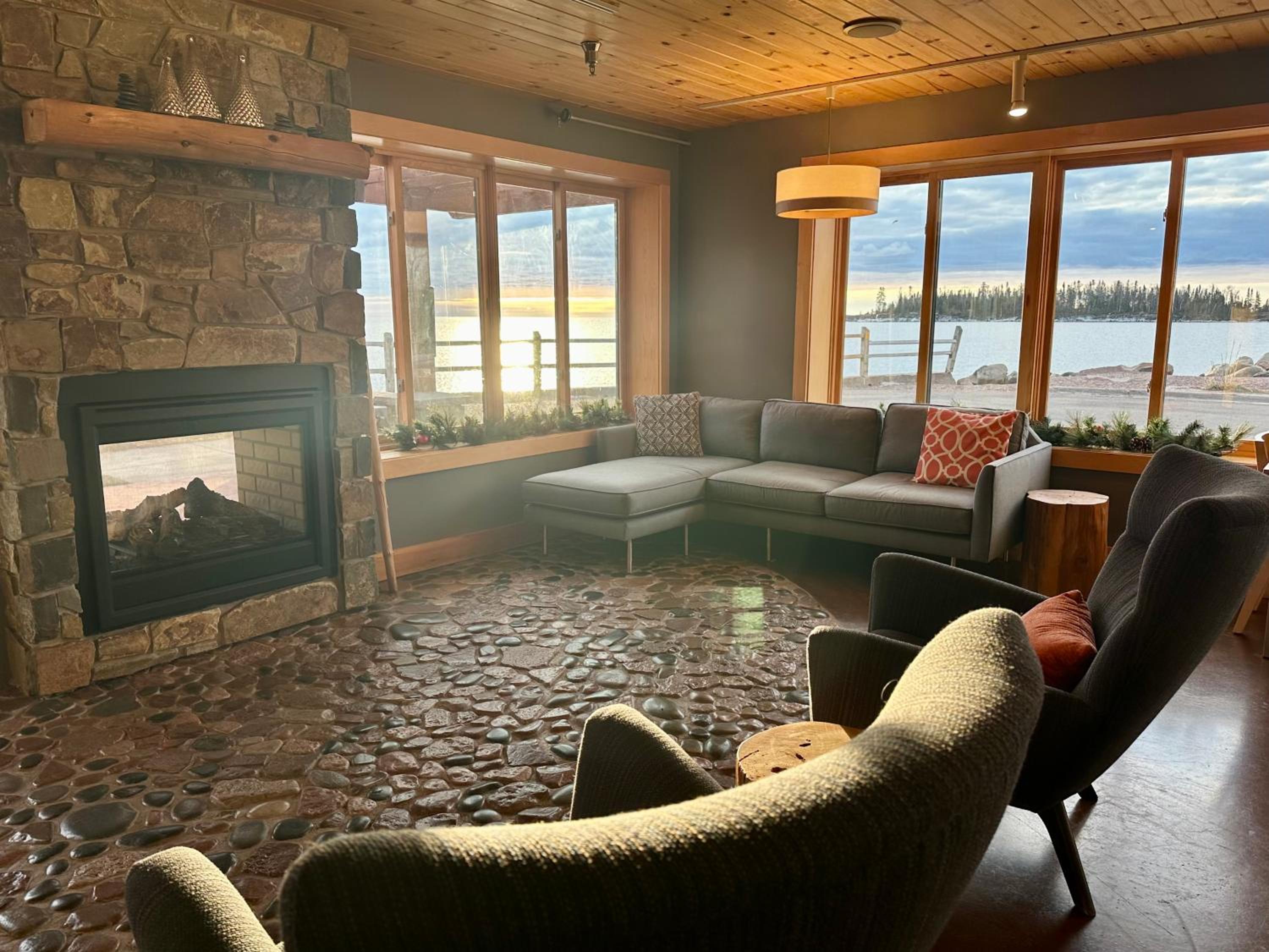 East Bay Suites