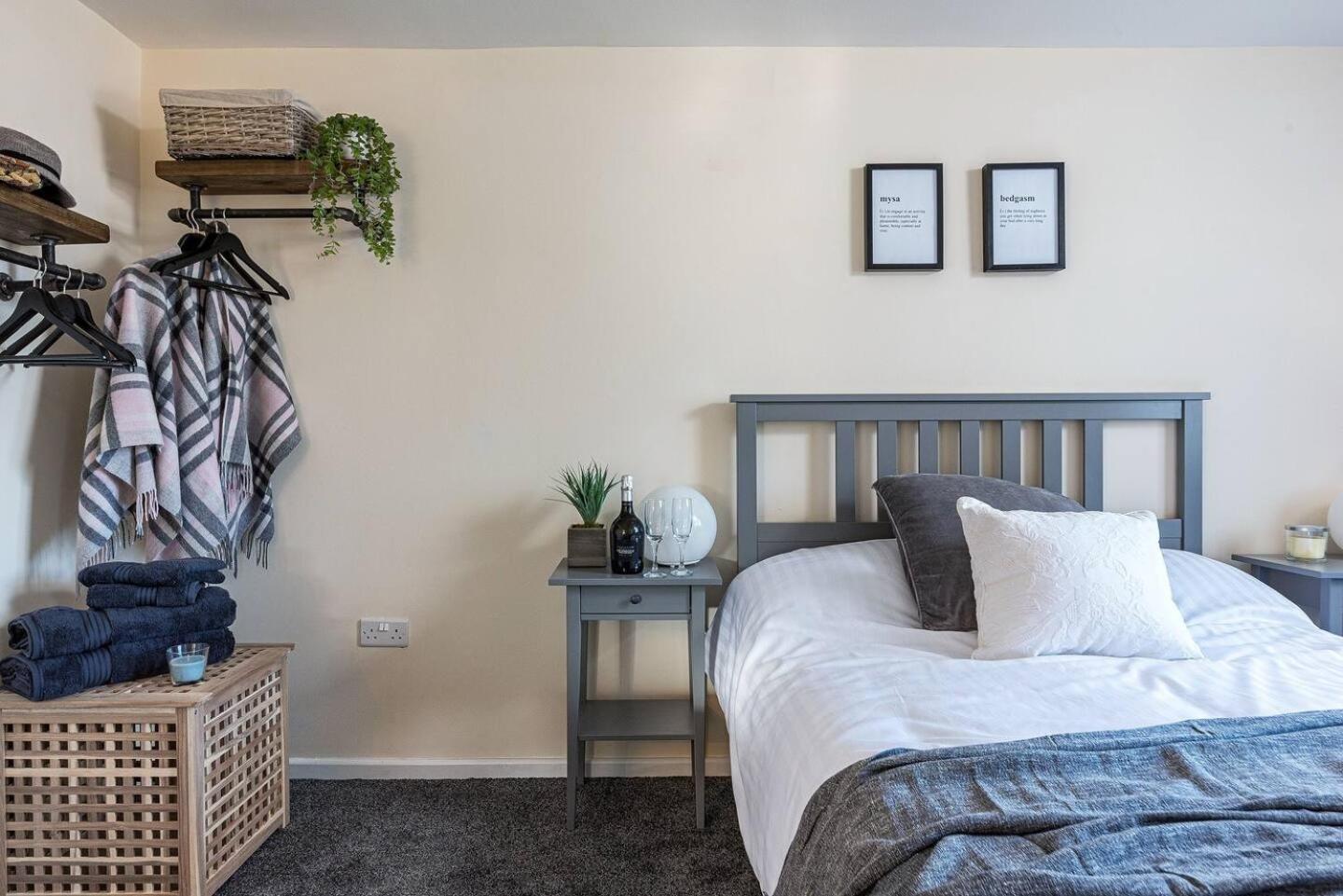 Dudley-Hospital-3bed-parking-long stay-contractor view 5