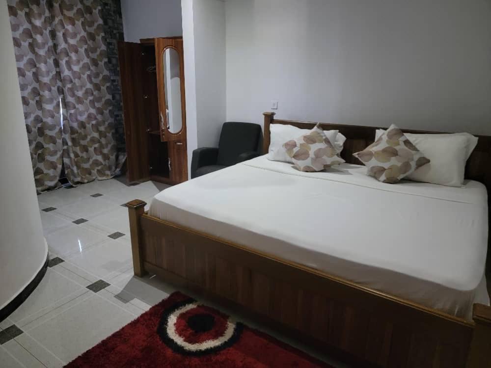 Hide Viwe Hotel