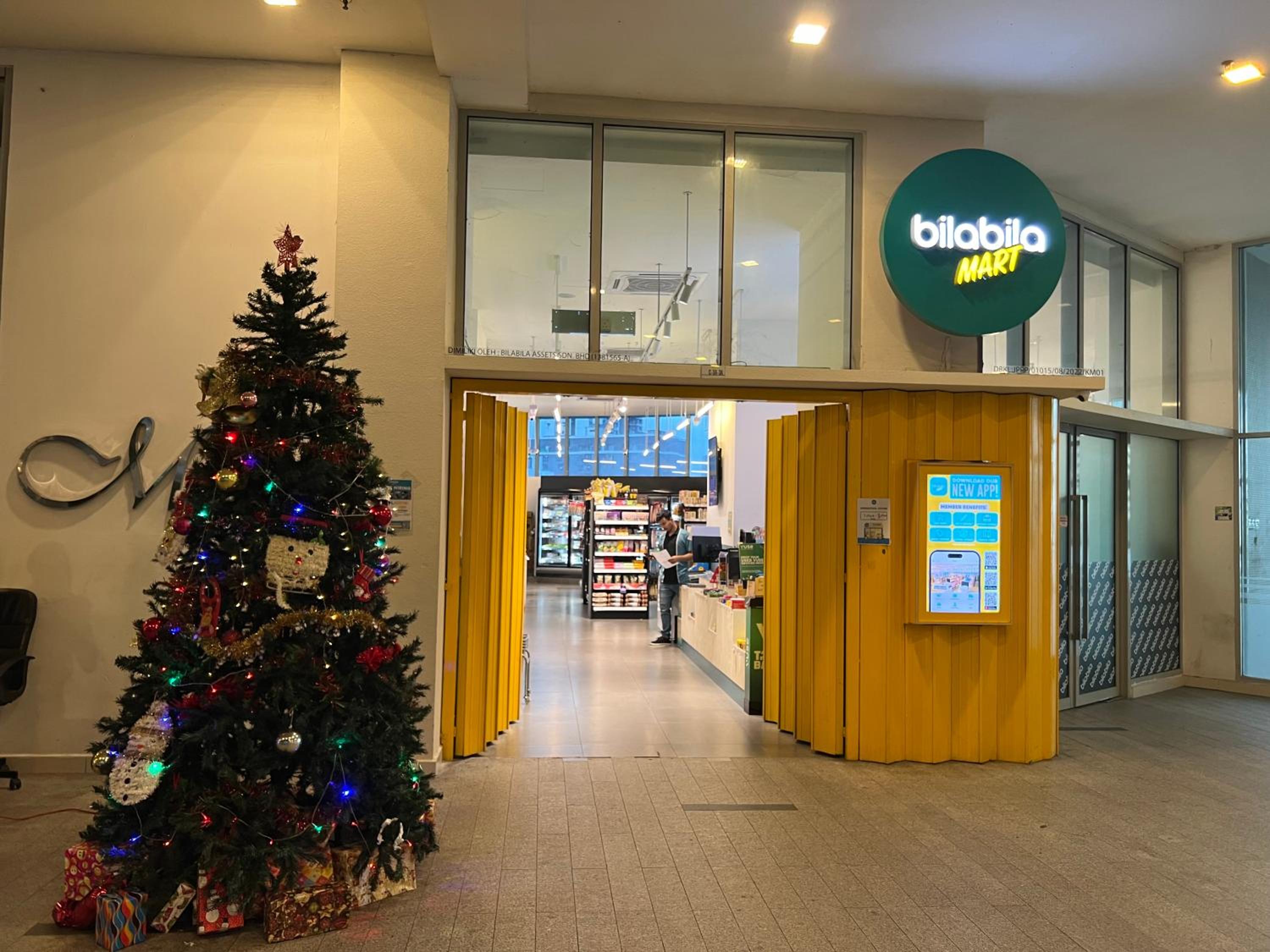 Regalia service suites klcc