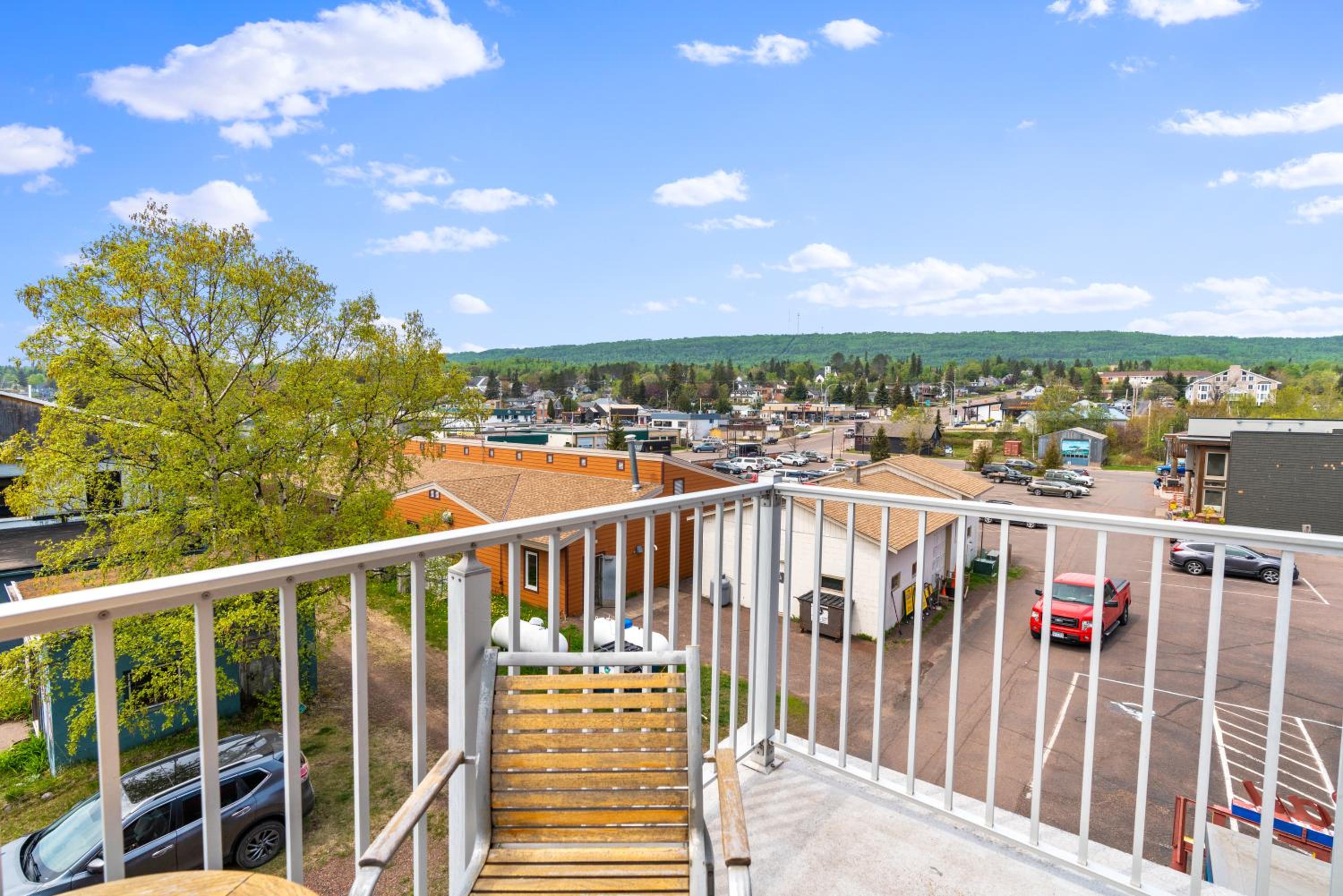 East Bay Suites