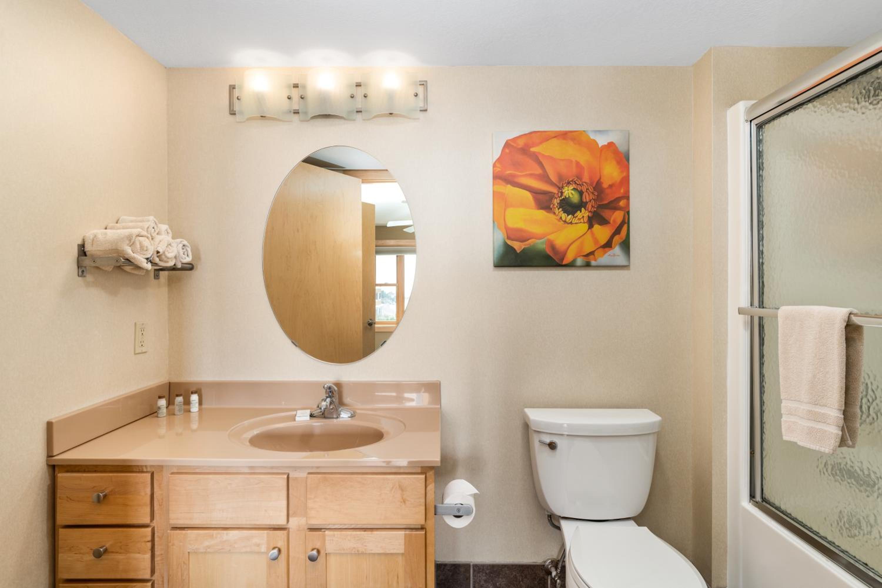 East Bay Suites
