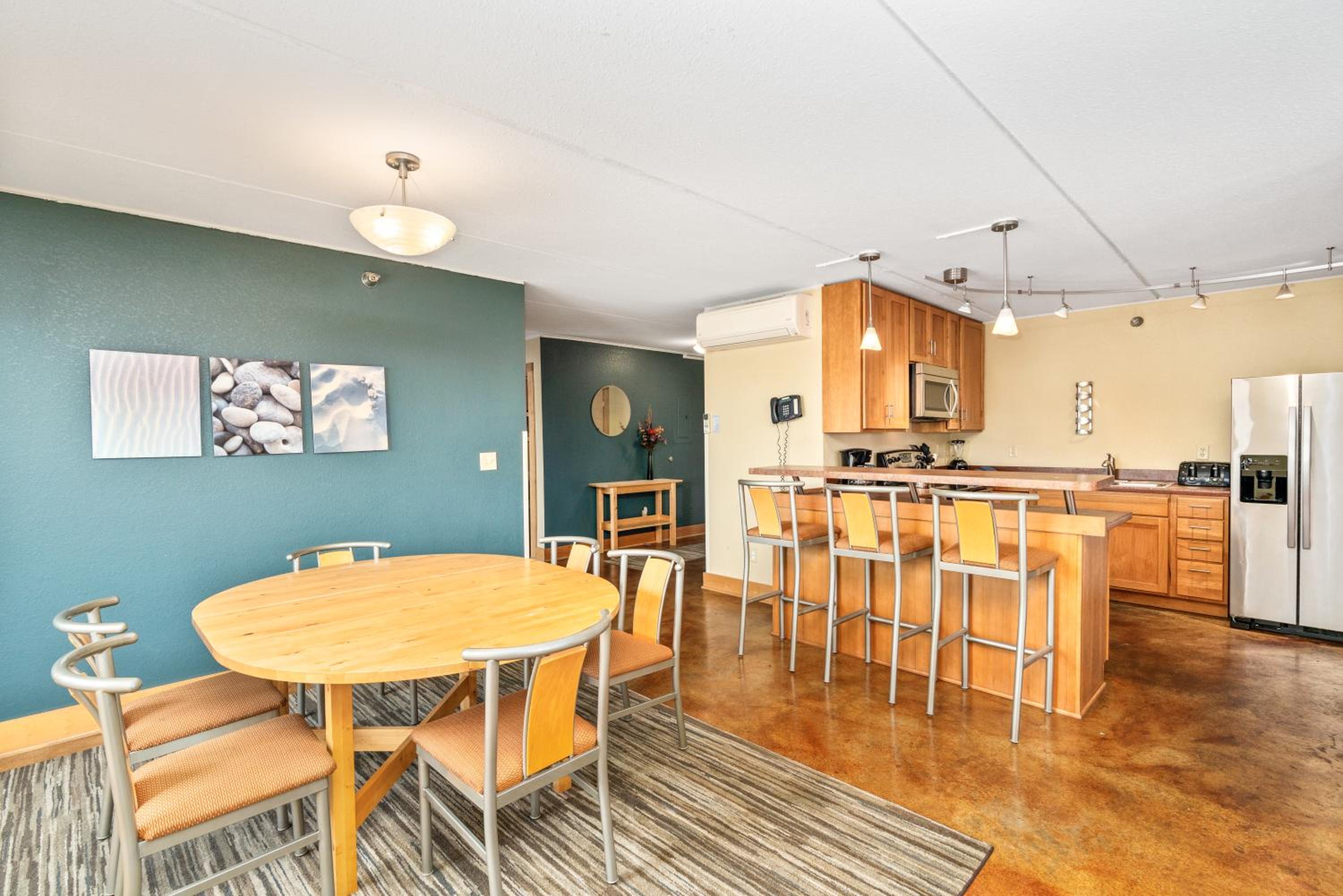 East Bay Suites