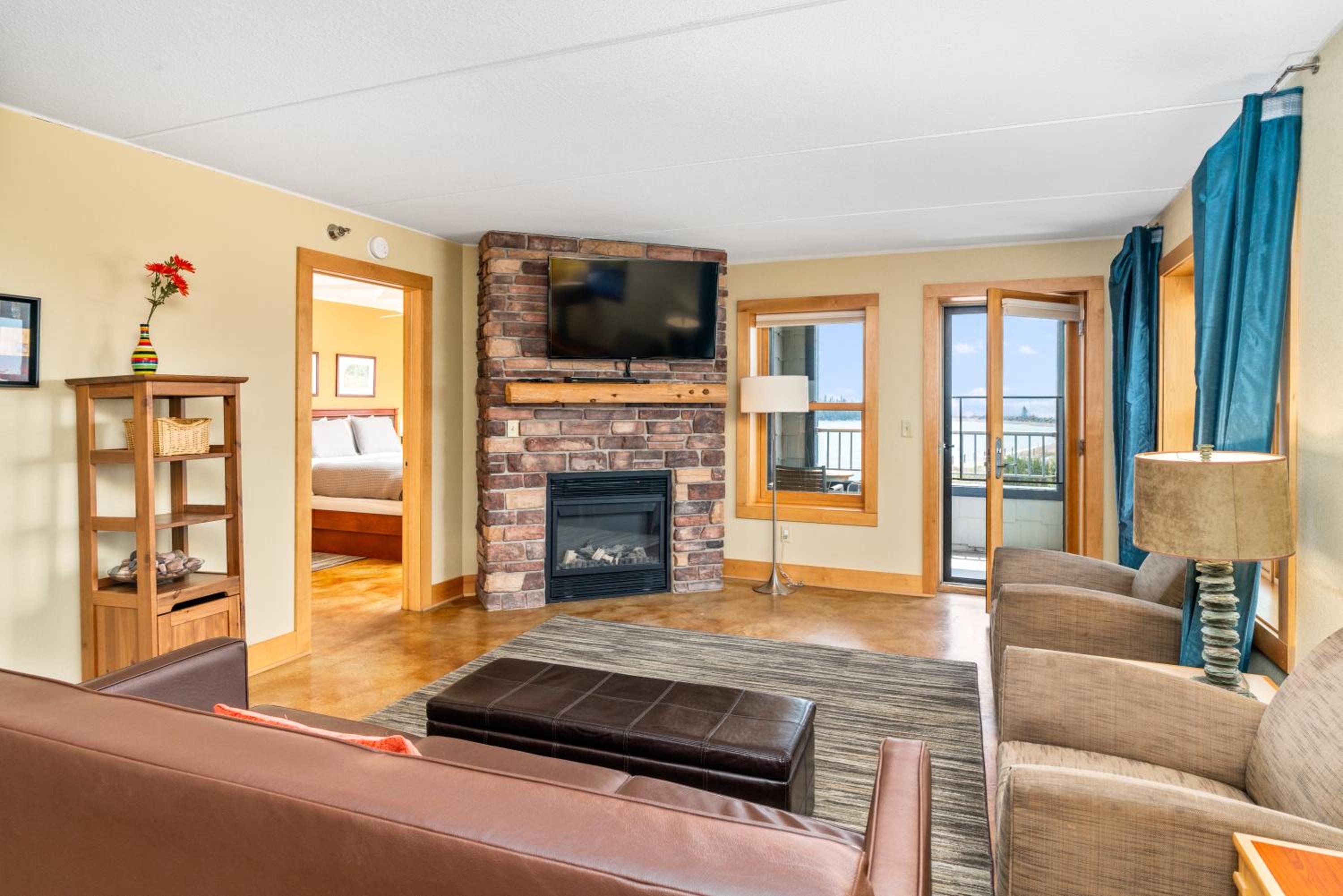 East Bay Suites