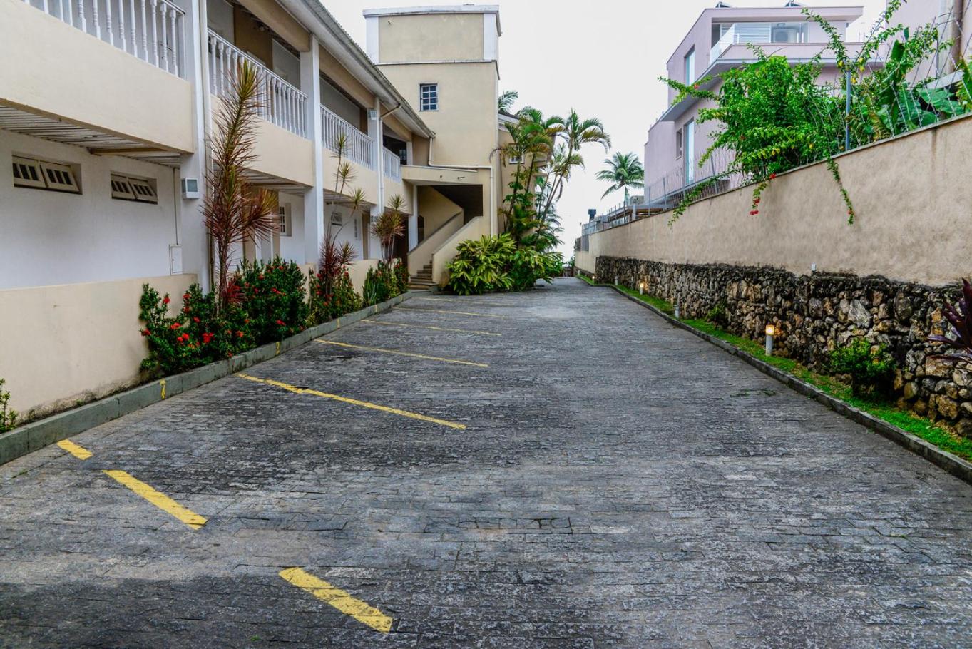 Charmosa casa em Maresias, pe na areia c piscina