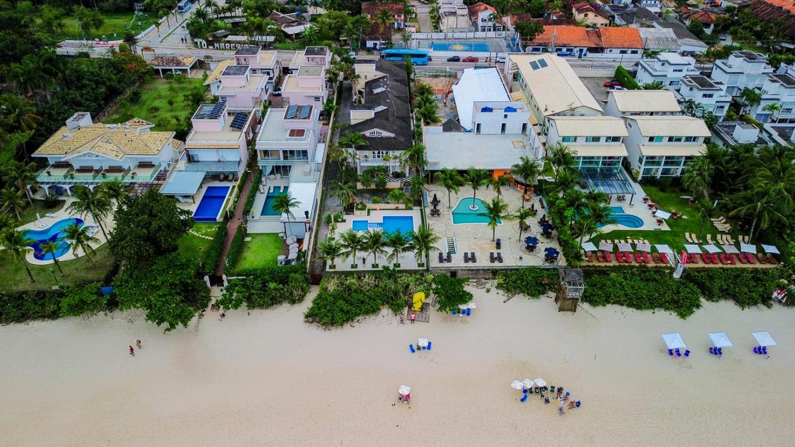 Charmosa casa em Maresias, pe na areia c piscina