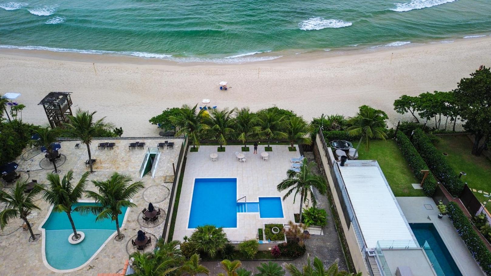 Charmosa casa em Maresias, pe na areia c piscina