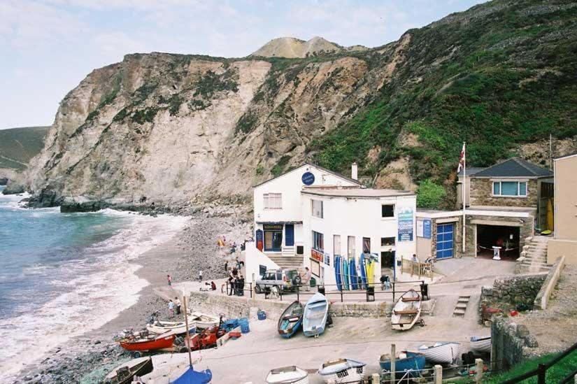 Photo 10