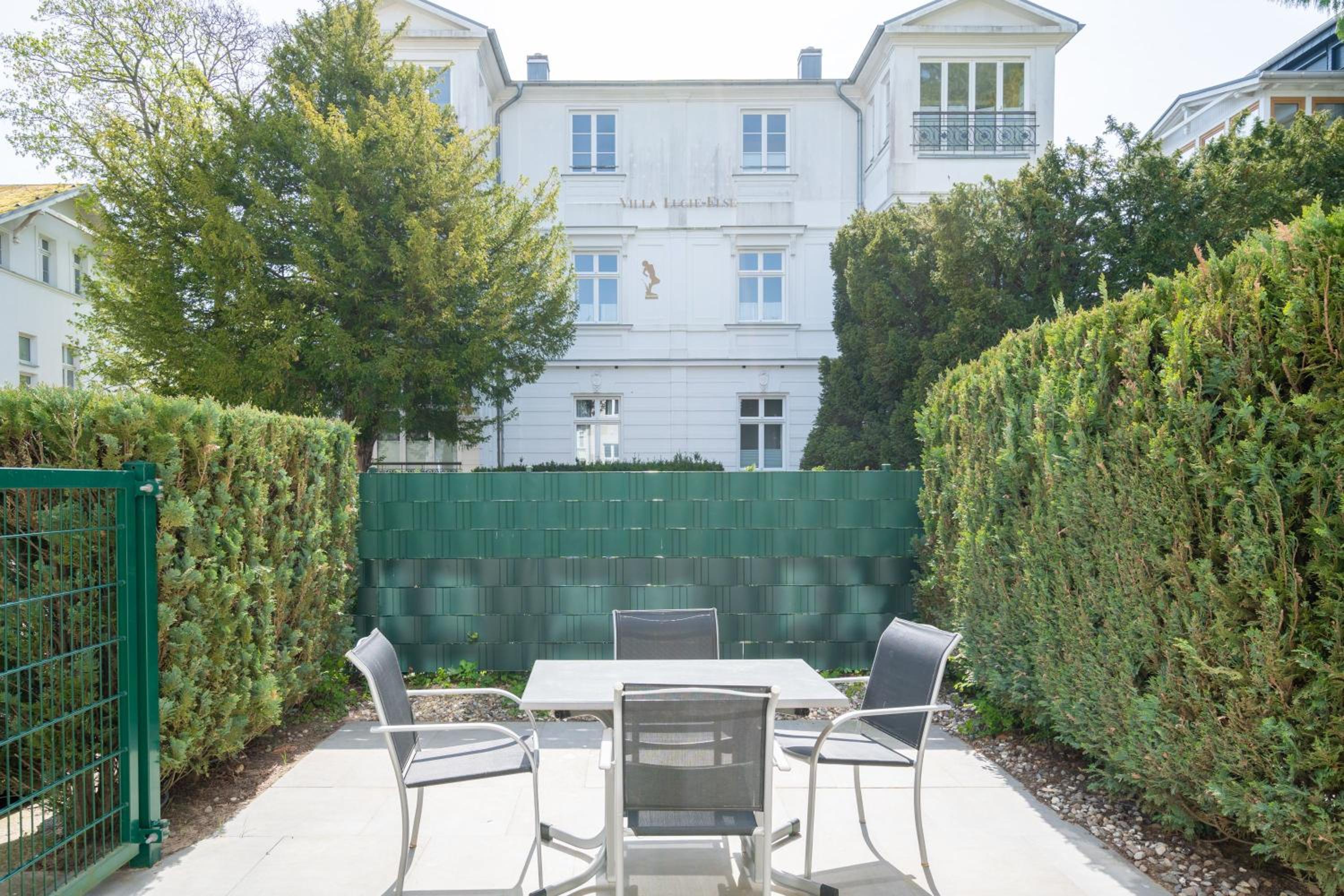 Villa Hartmann Drewitz App 03