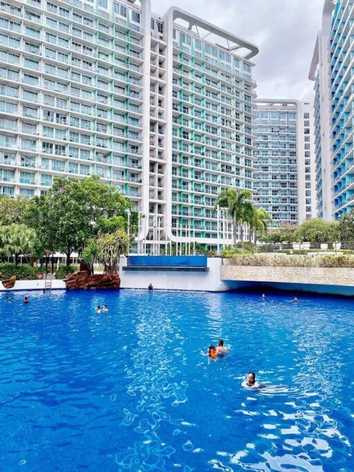 2 bedrooms Penthouse unit at azure urban resort view 2