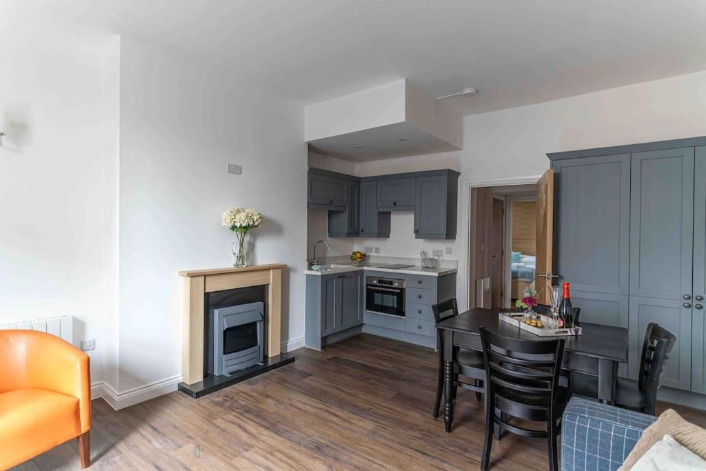 Jasmine Townhouse, doorstep to the Peaks for 2 view 5
