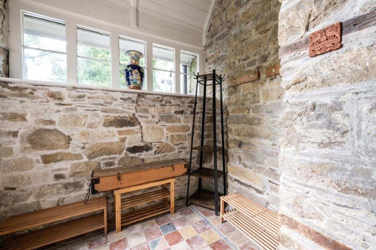 Large Grade II Listed House & Garden nr Beaches view 2