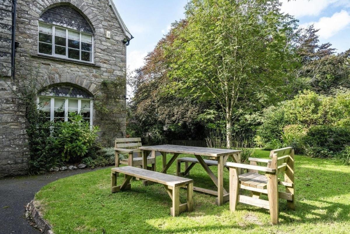 Large Grade II Listed House & Garden nr Beaches view 5