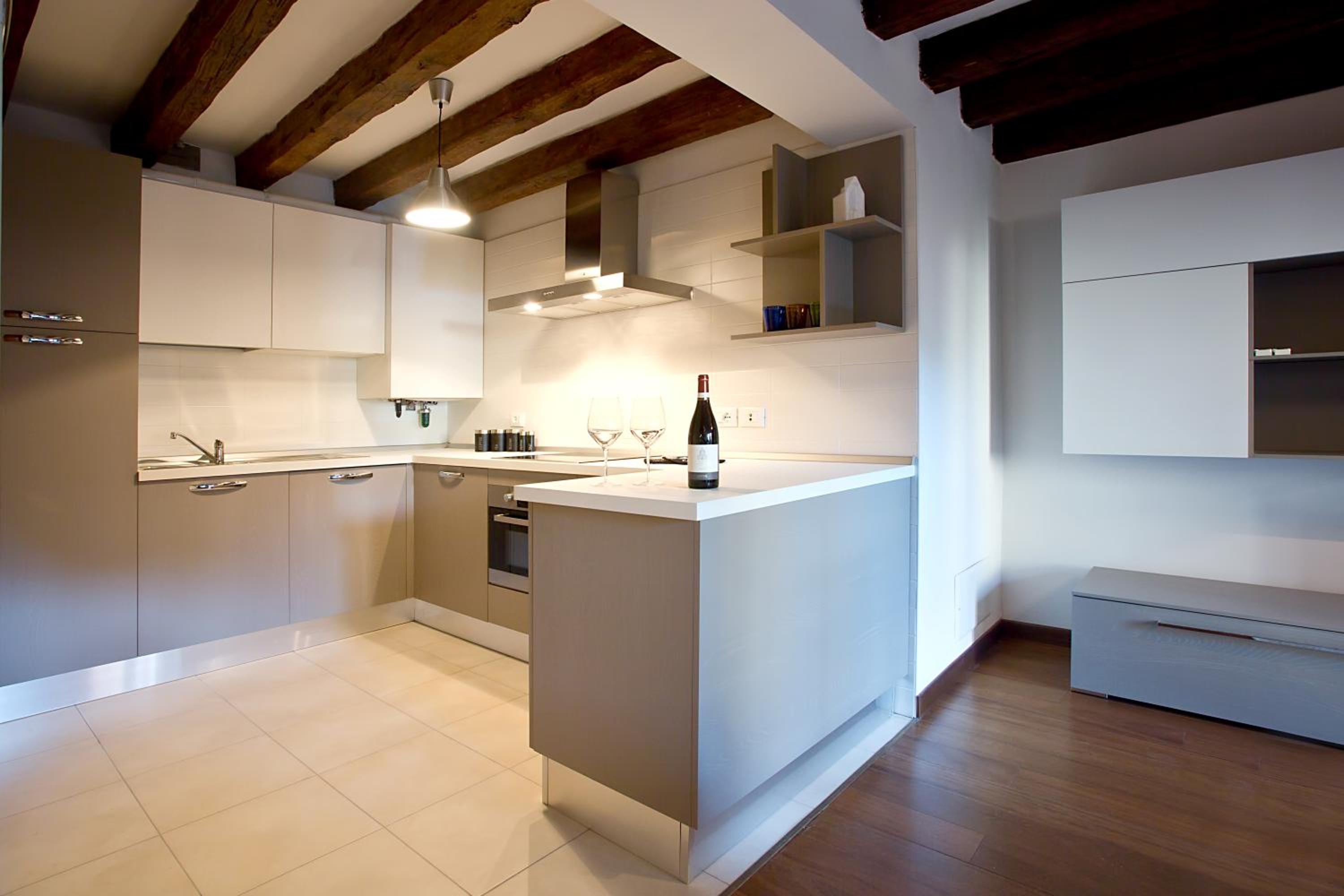Good Wine Apartments