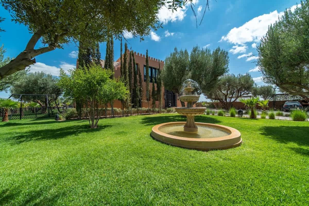 Villa avec piscine chauffée, parc luxuriant et petit déjeuner inclus view 3