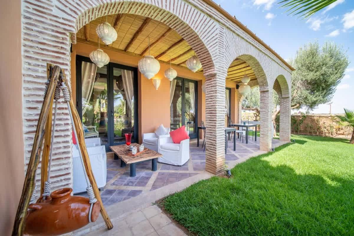 Villa avec piscine chauffée, parc luxuriant et petit déjeuner inclus view 4
