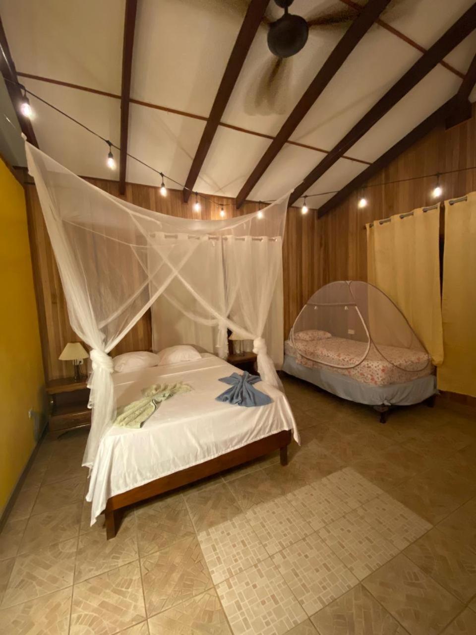 Pura Vida Boutique Apartments