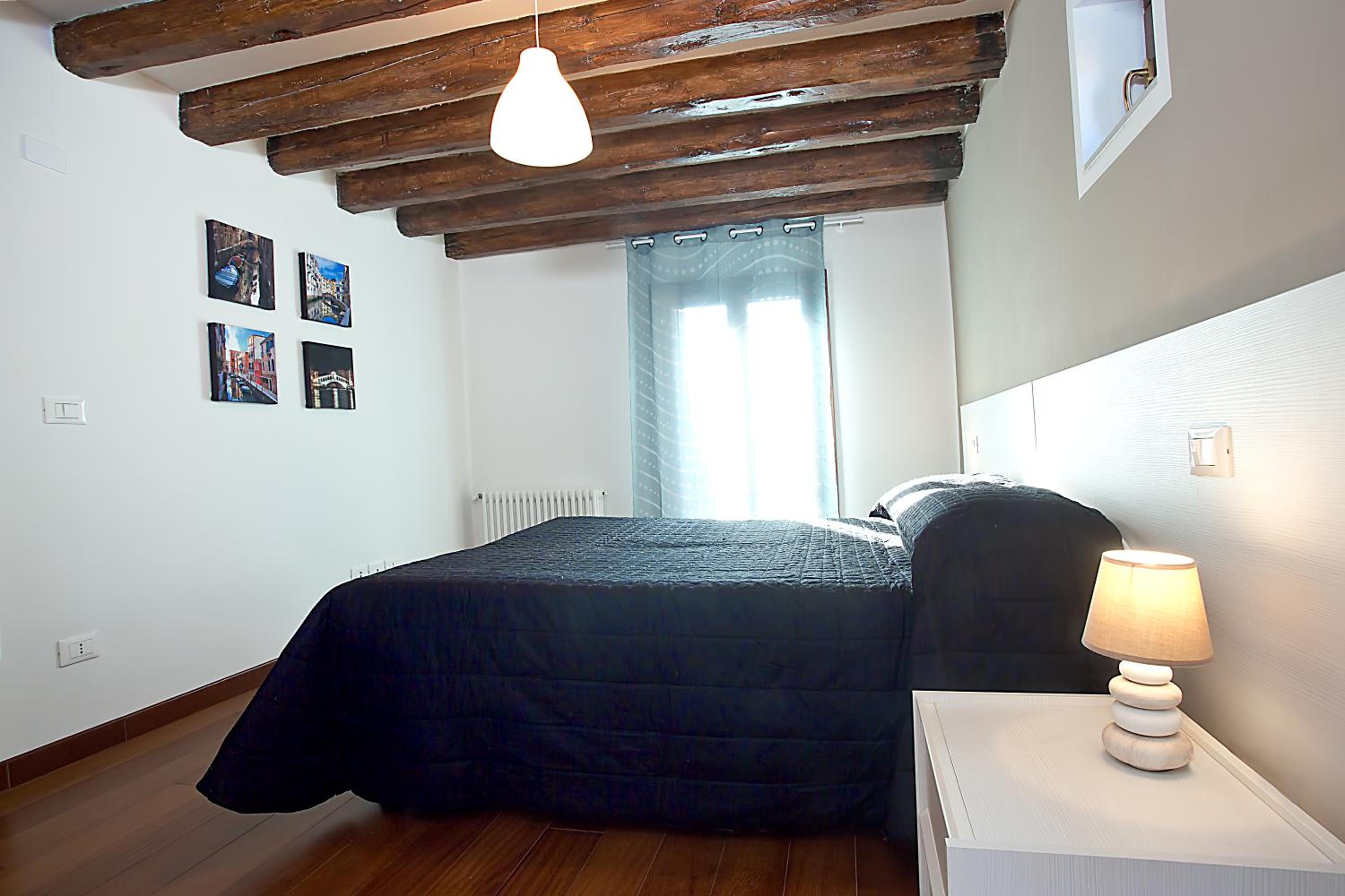 Good Wine Apartments