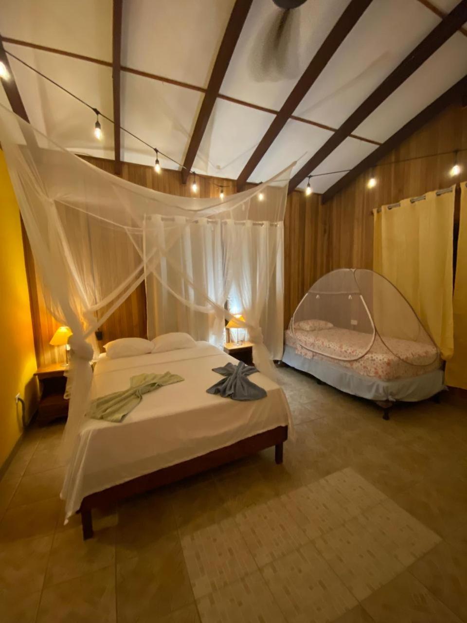 Pura Vida Boutique Apartments