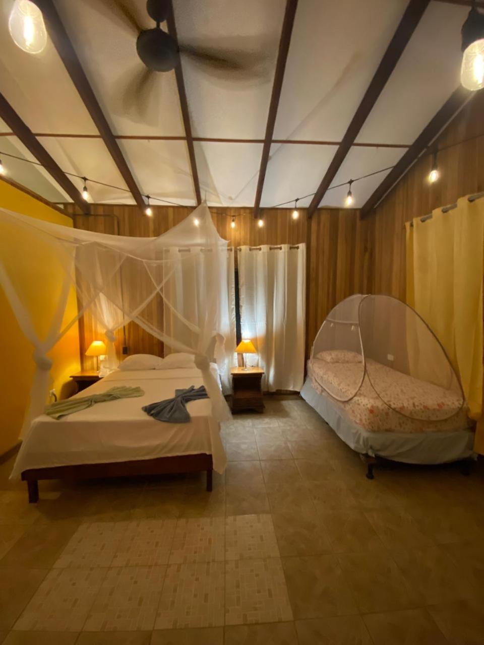 Pura Vida Boutique Apartments