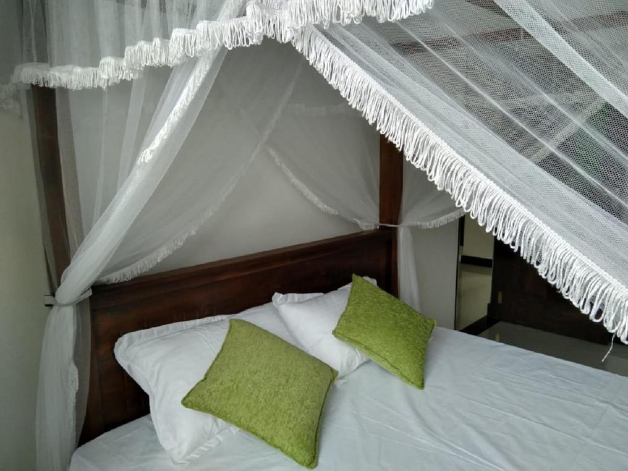 RDV Villa Unawatuna view 2