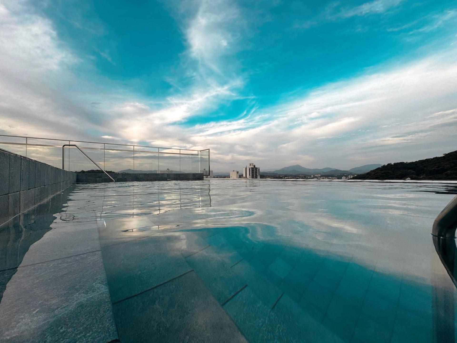 Loft Studio com Piscina em Blumenau ZW3837
