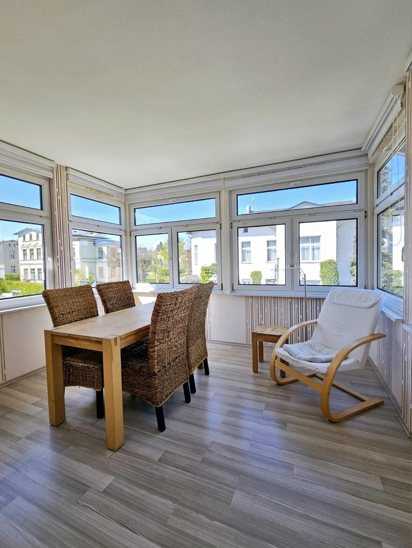 Villa West