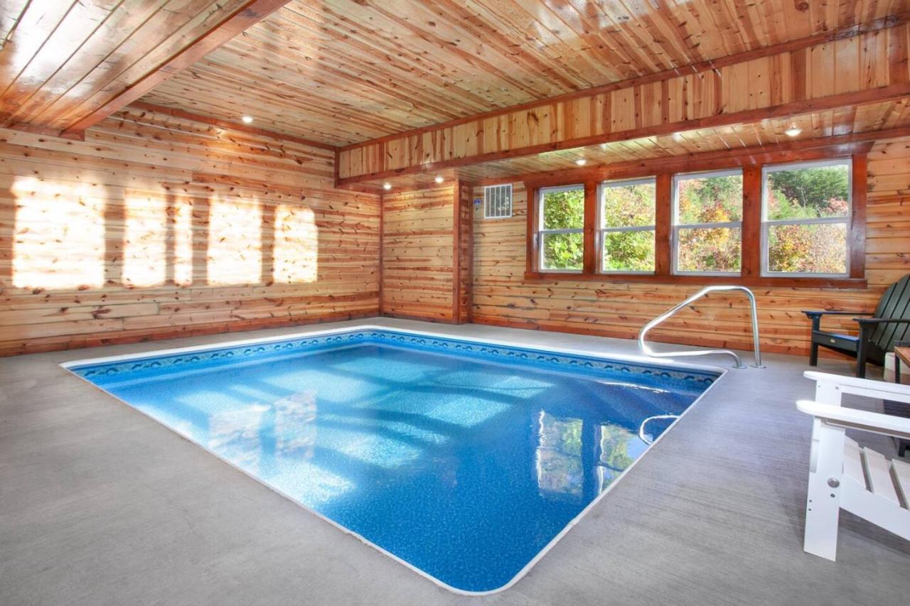 2Cabins Sleeps 26 12BR Pool HotTub Theater Games view 4
