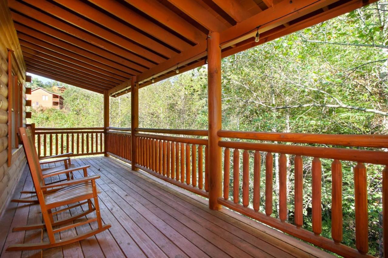2Cabins Sleeps 26 12BR Pool HotTub Theater Games view 5