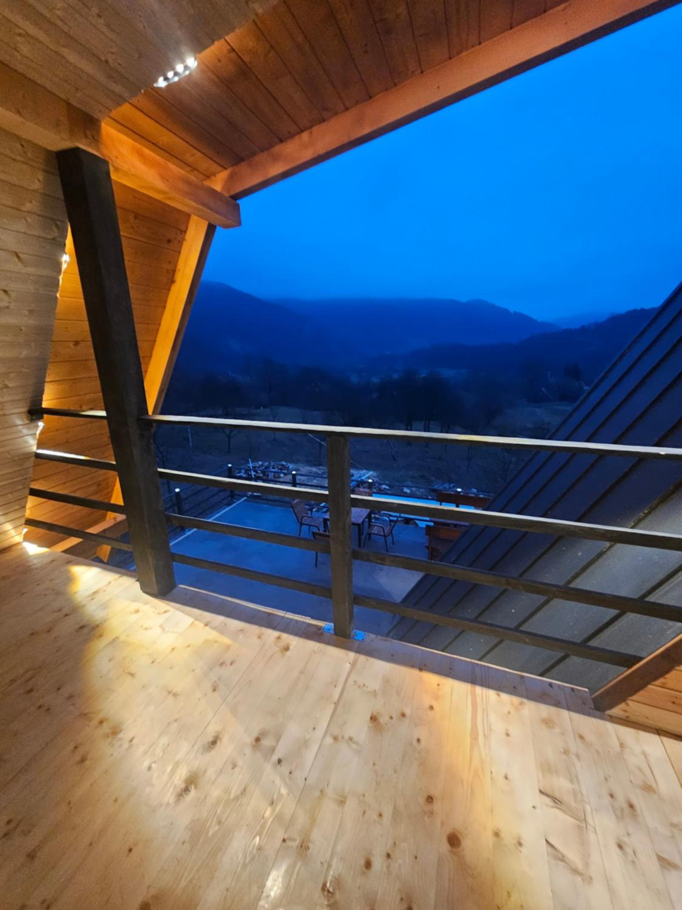 Cabana Apuseni Wild view 2