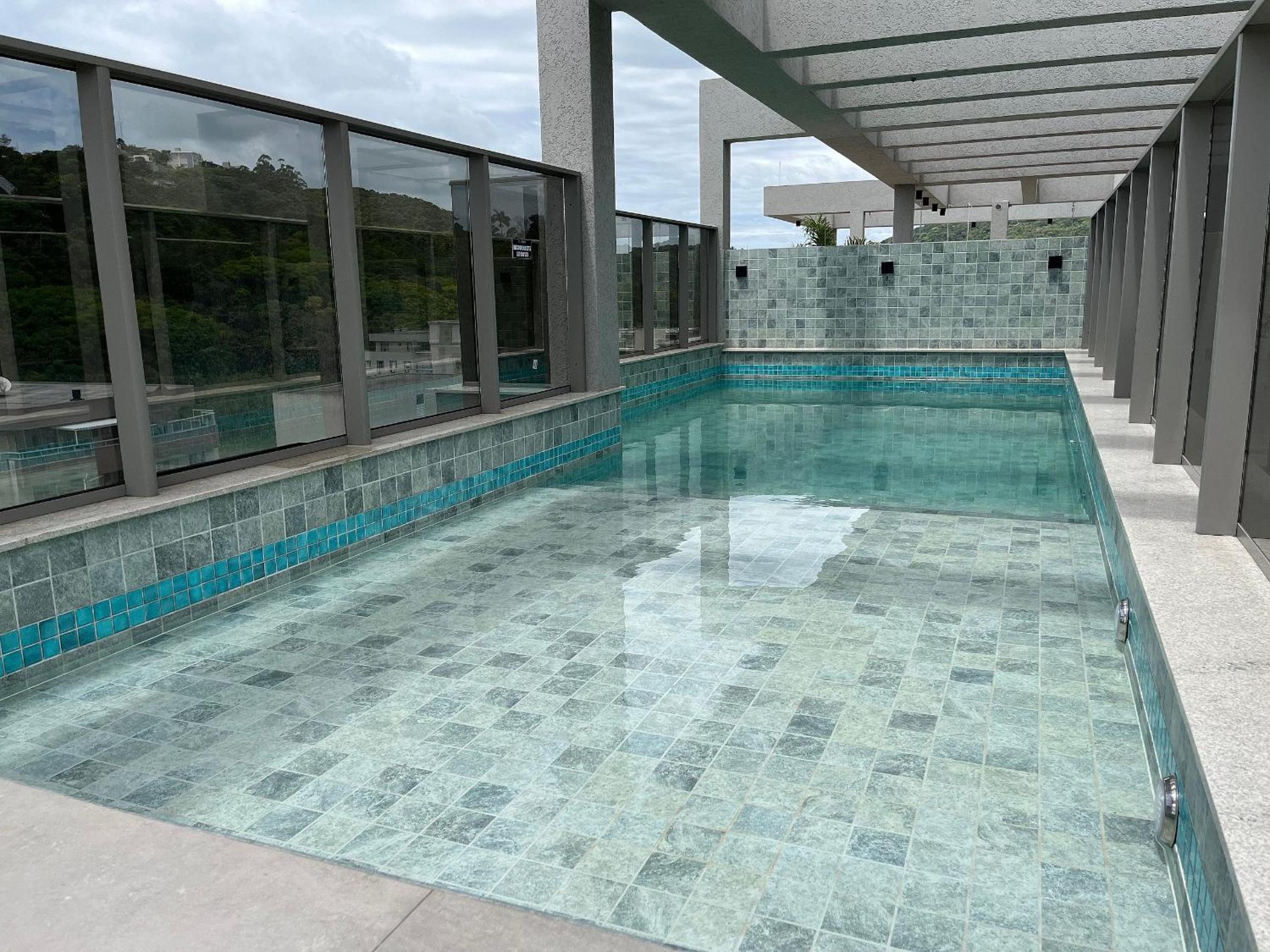 Elegance Apartamentos 1 quarto para 4 pessoas em Bombinhas