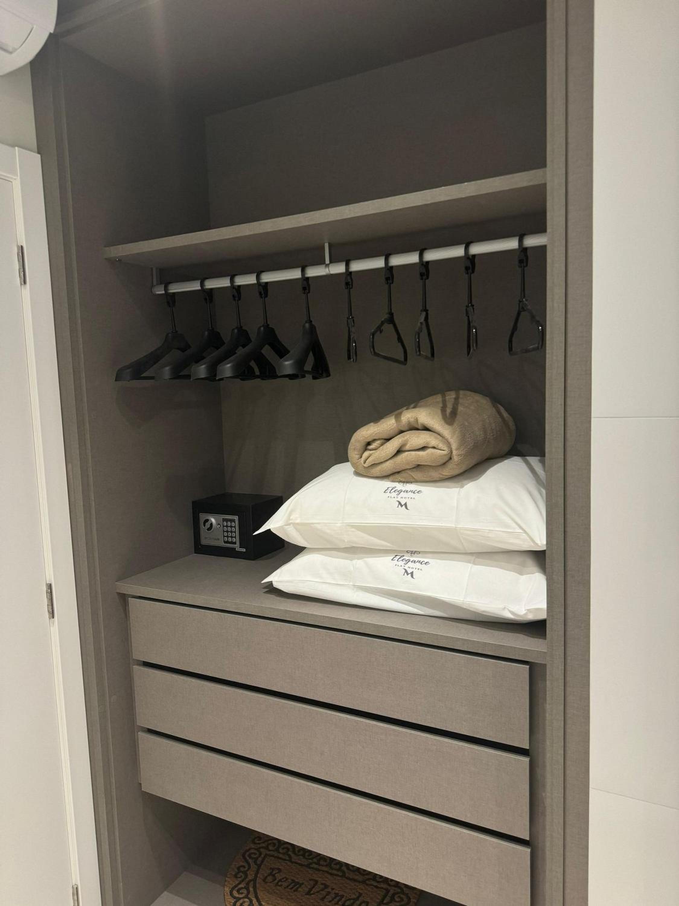 Elegance Apartamentos 1 quarto para 4 pessoas em Bombinhas