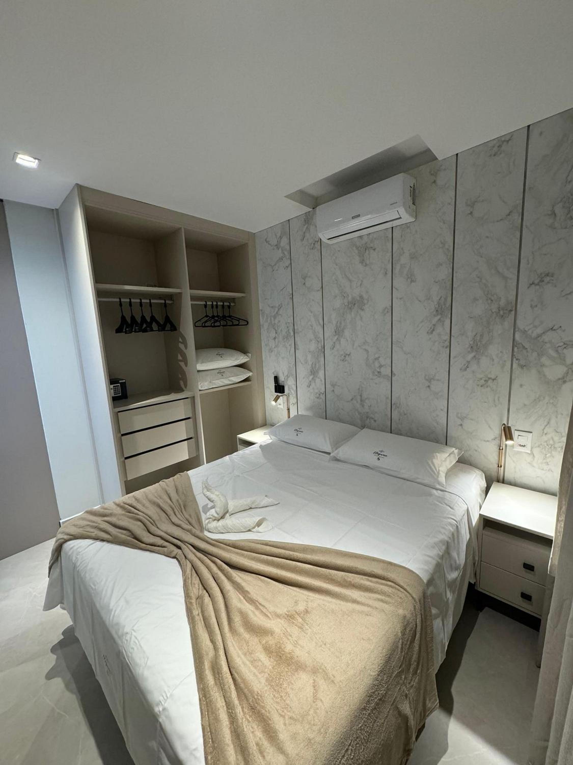 Elegance Apartamentos 1 quarto para 4 pessoas em Bombinhas