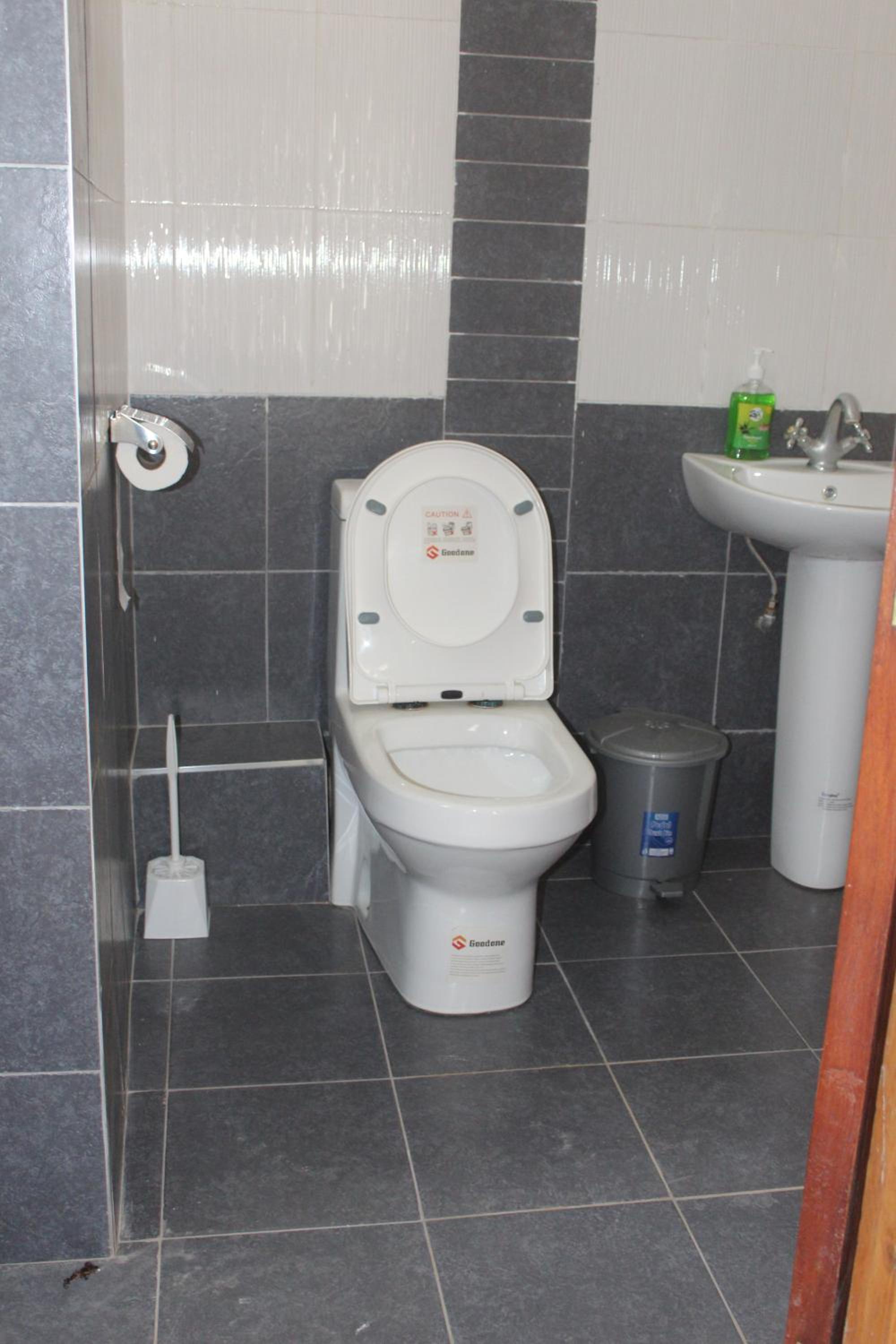 Photo 8