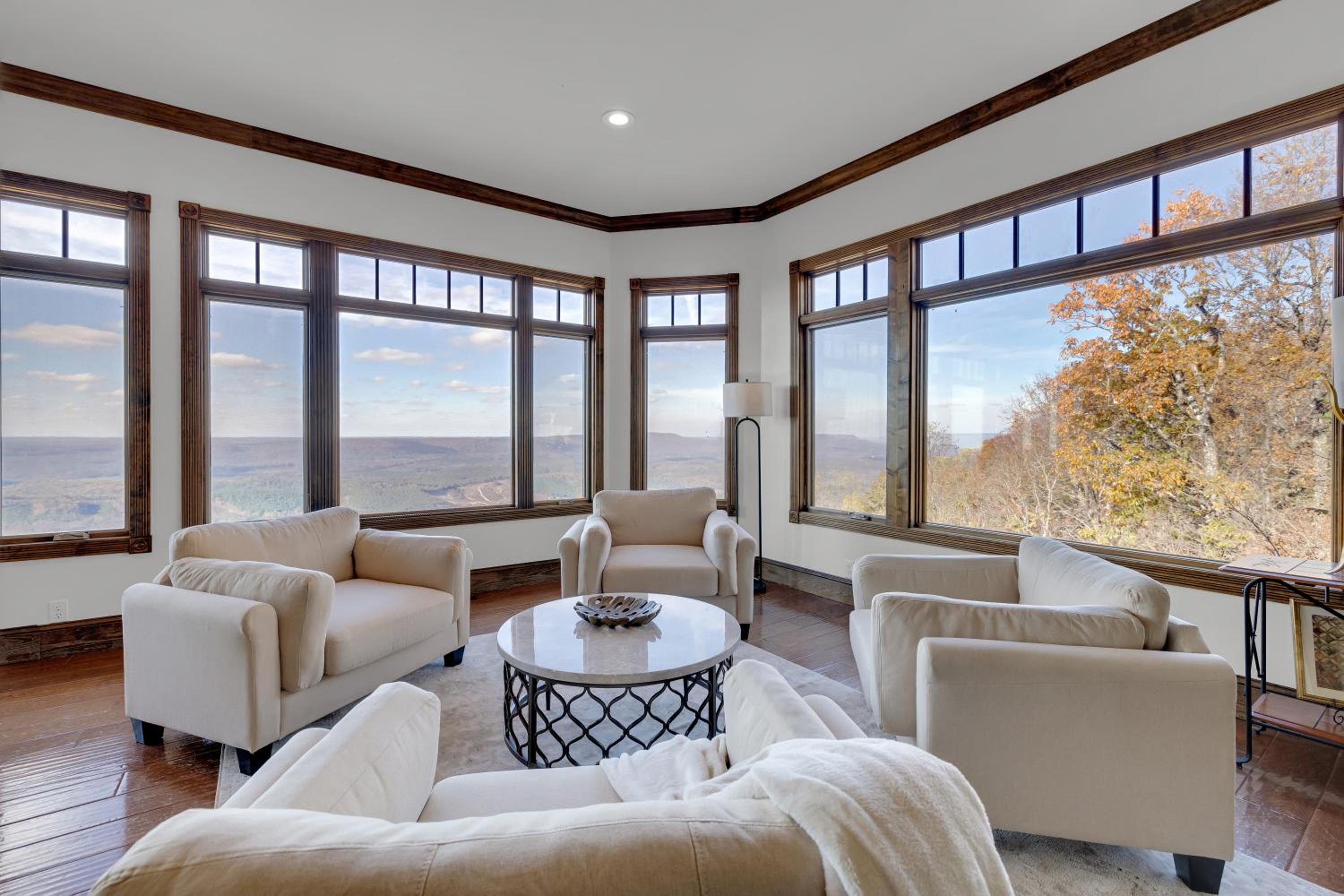 The Lodge in Mentone view 3