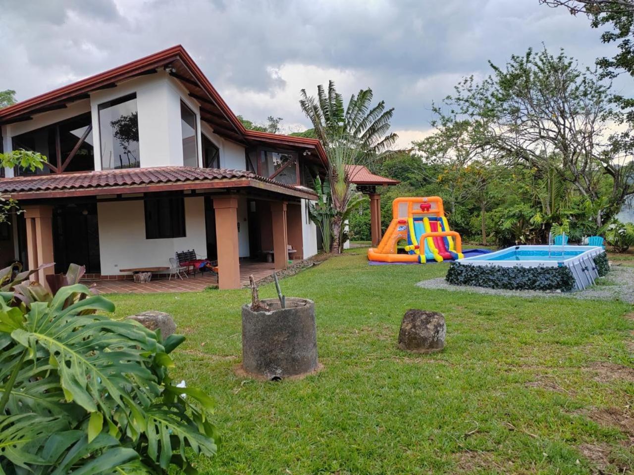 Casita en la finca Los Bambú