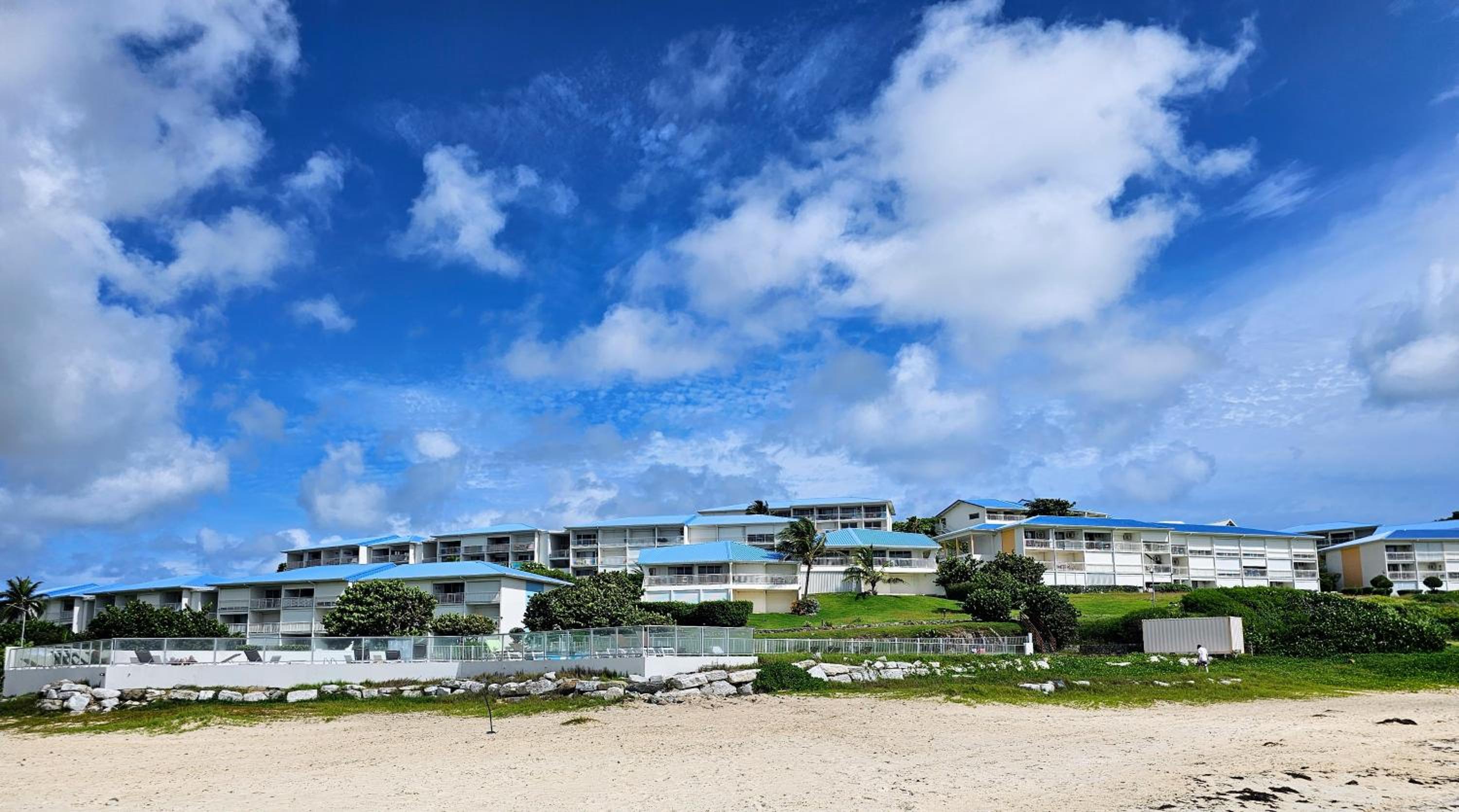 Studio Nina, accès plage et piscine view 5