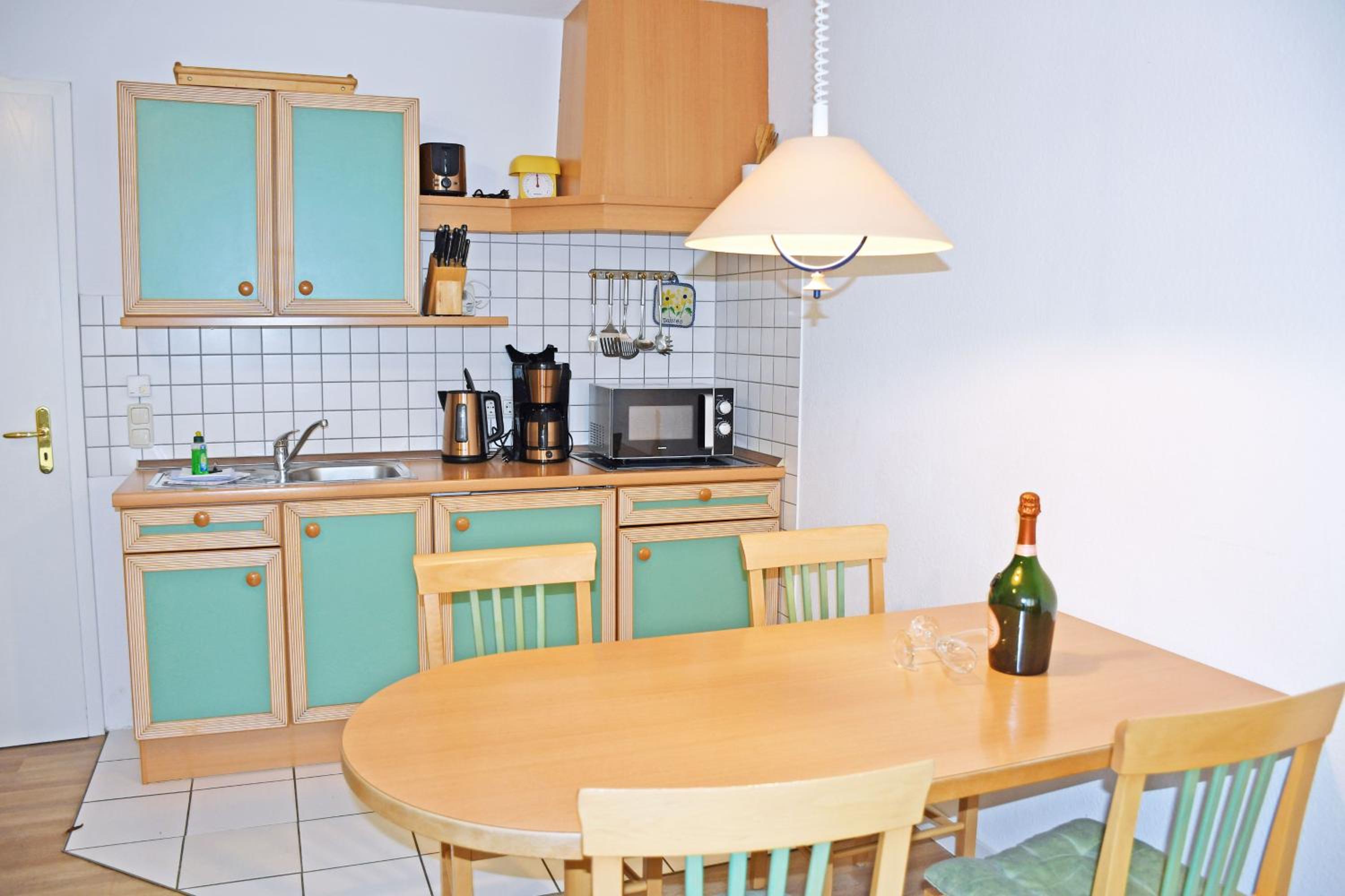 Appartementhaus mit Balkon 300 m bis zum Strand VG