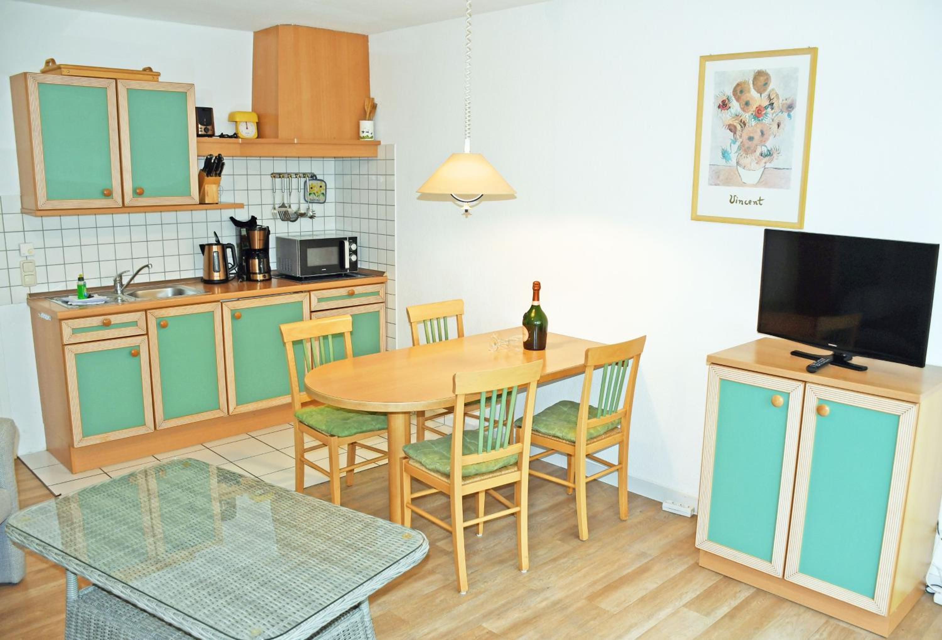Appartementhaus mit Balkon 300 m bis zum Strand VG
